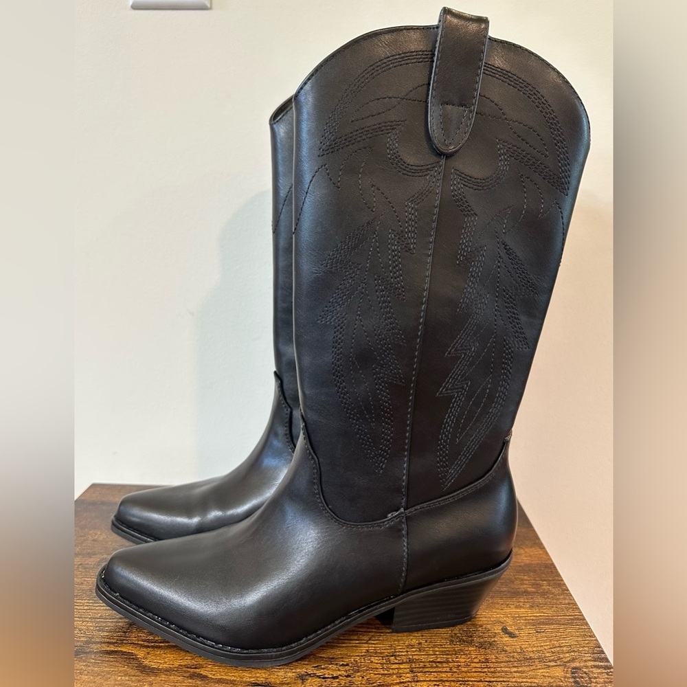 Madden Girl Women’s Redford Black Cowboy Boots NWT Size 6
